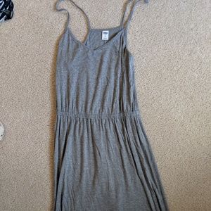 Old Navy gray jersey dress, mid length